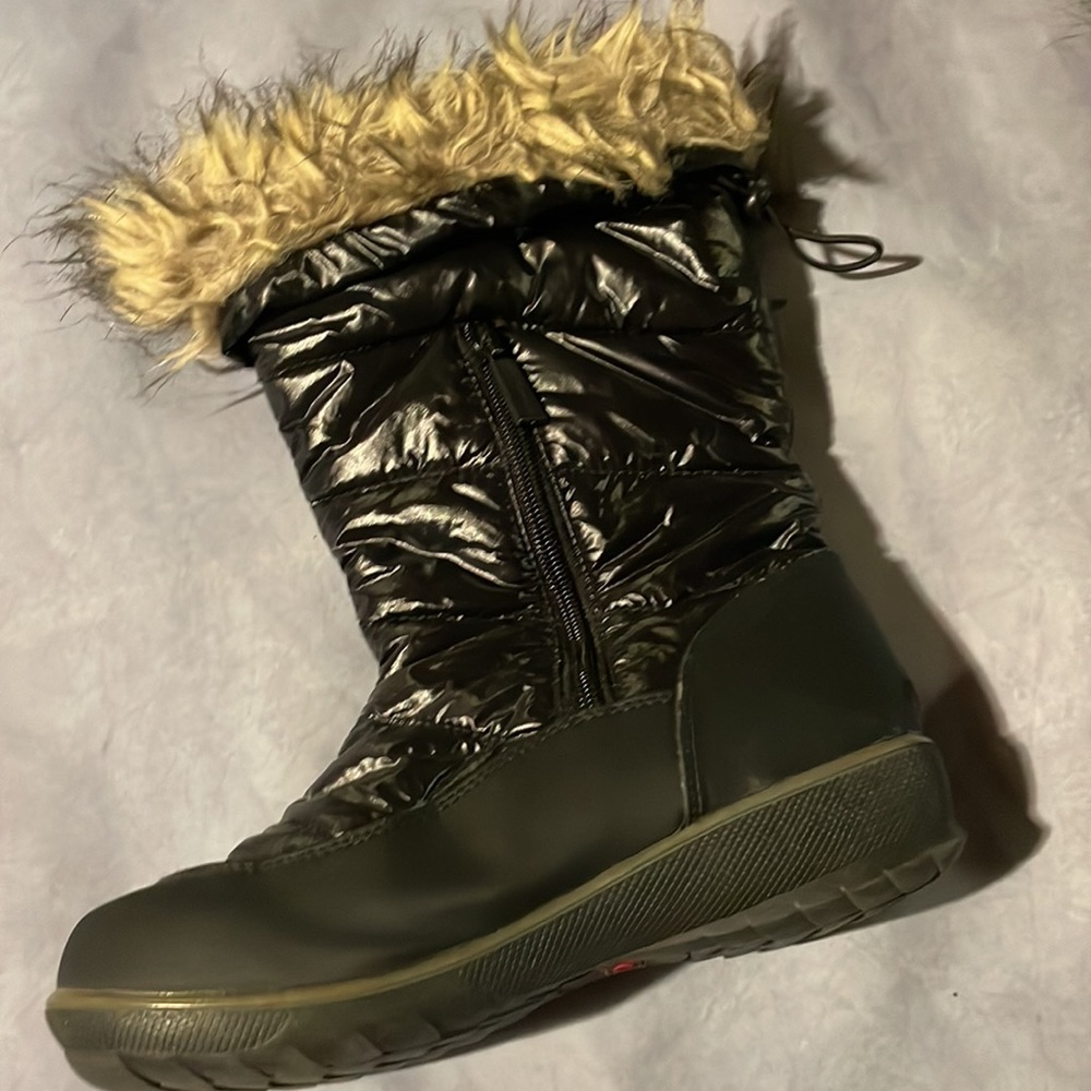 Sporto- Women’s winter boots- black size 6